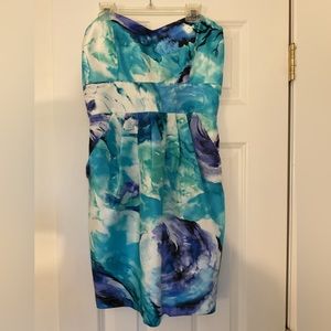 Perfect little cocktail dress for summer wedding and parties